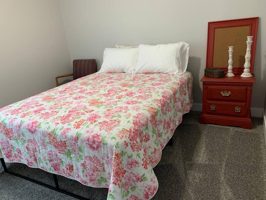 Pleasant Grove Rooms With A Mountain View מראה חיצוני תמונה