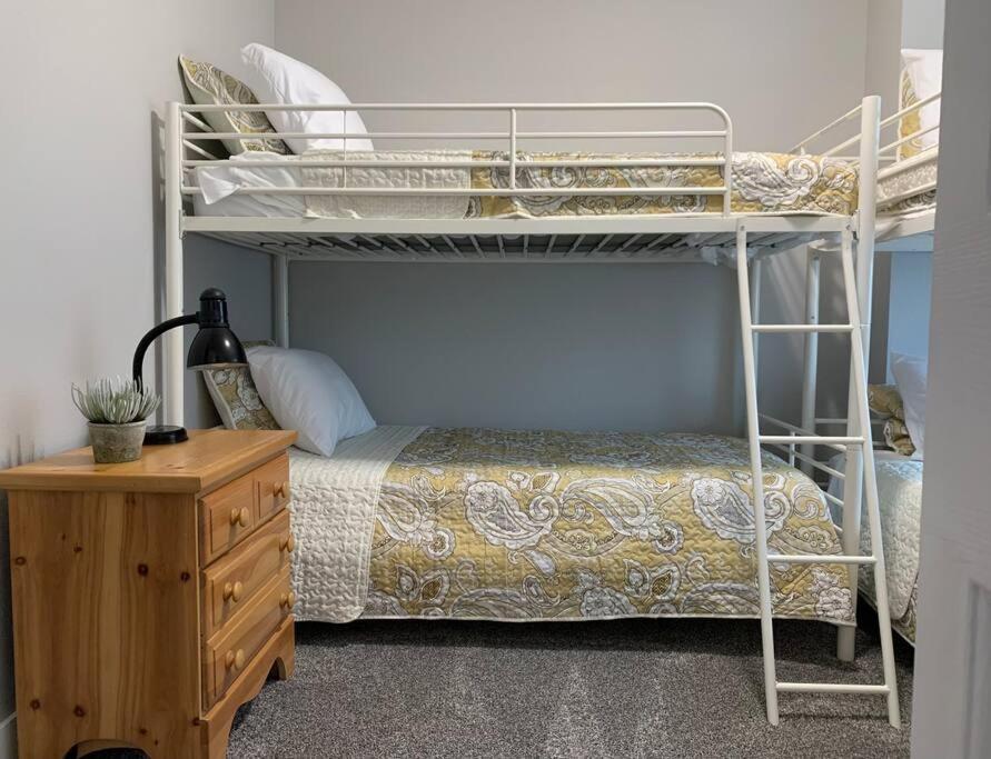 Pleasant Grove Rooms With A Mountain View מראה חיצוני תמונה